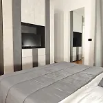 Flat Near 2 Minutes From Airport !