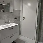 Flat Near 2 Minutes From Airport ! Apartmán