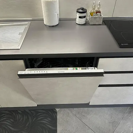 Flat Near 2 Minutes From Airport ! Διαμέρισμα Ασίζη
