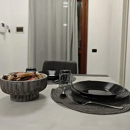 Flat Near 2 Minutes From Airport ! * Ασίζη