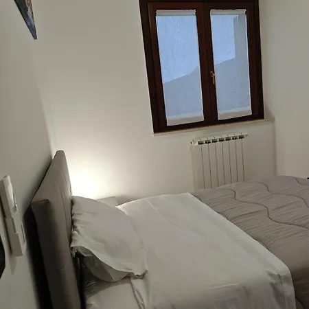 Modern Flat Near 2 Minutes From Airport !